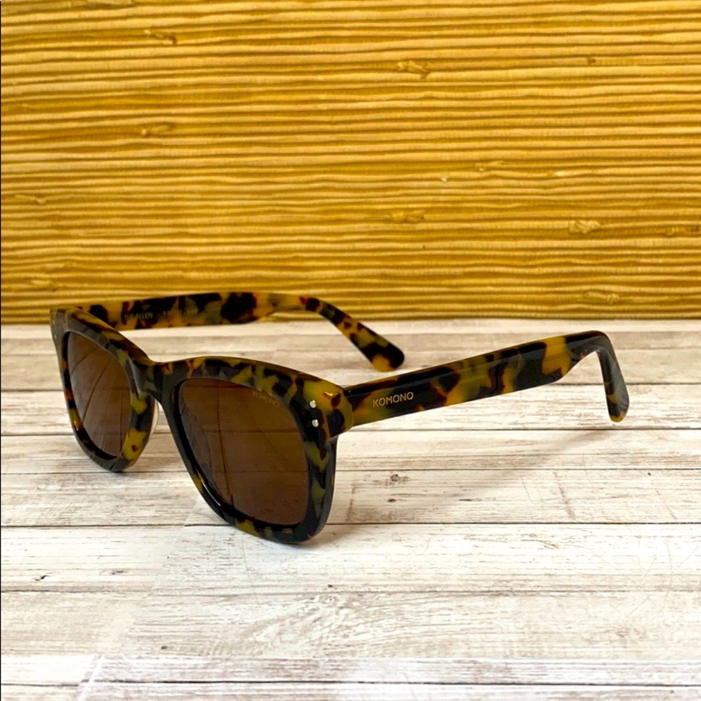 New Men’s KOMONO Brown Tan tortoise Sunglasses rectangular - Picture 6 of 15